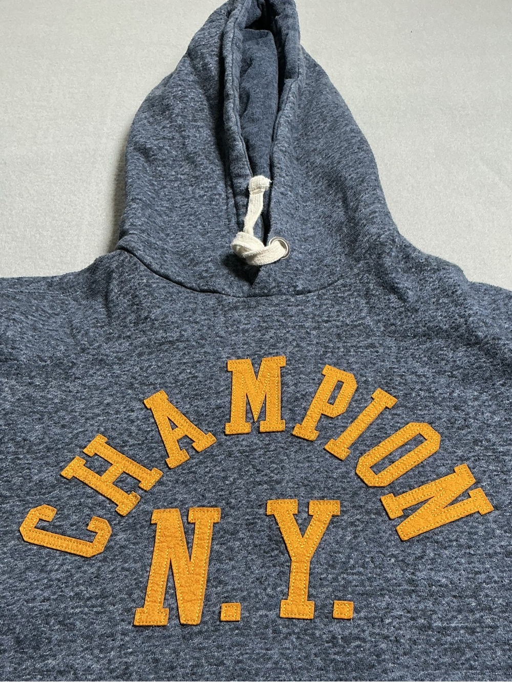 Champion Men’s Hoodie Size Small N.Y. Spellout  Blue Gold Pullover Sweatshirt - Picture 7 of 16